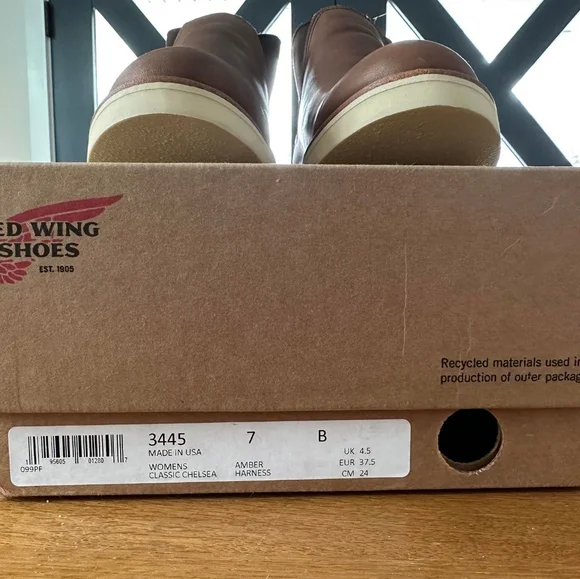*SOLD* Red Wing 3445 Heritage Women's Classic Chelsea Boot in Amber Harness NIB - Picture 2 of 7